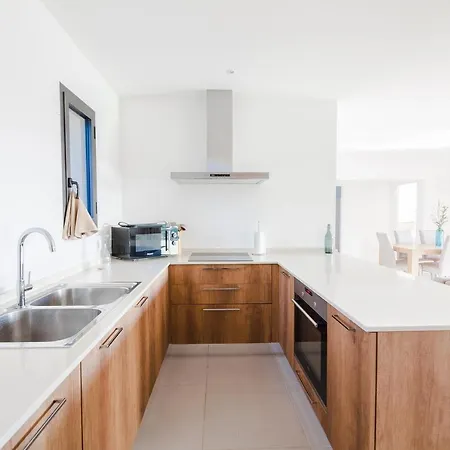Villa Tra -pisc Chauffée-8 Pax *